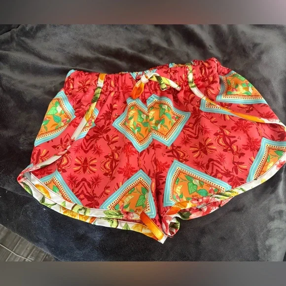 Forever 21 Hawaiian Patterned Shorts - Picture 1 of 3
